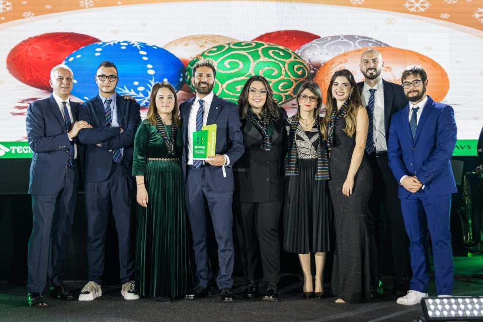 Marco Lotti premiato dal Gruppo Tecnocasa